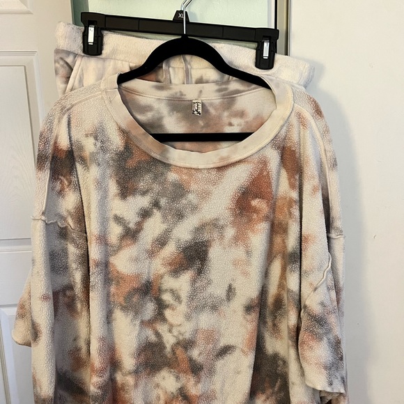 Free People Other - FREE PEOPLE KELLY WASHED TIE DYE LOUNGE SET